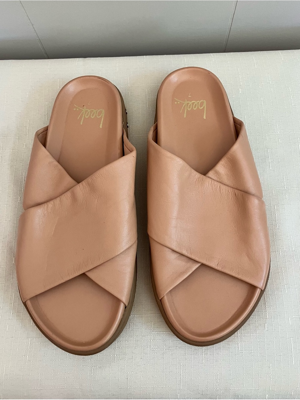 beek Women's Nude Cross-Strap Soft Leather Slide Sandals Quiet Luxury